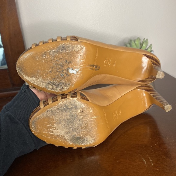 Via Spiga Camel Heels - Picture 6 of 7